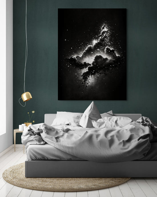 Vue d'un tableau ciel étoilé dans une chambre, offrant une touche d'évasion et de sérénité