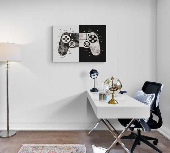 un tableau de gaming en noir et blanc dans un bureau